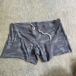 Monrow Soft Camo Shorts